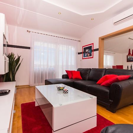 Apartments Barba Trogir Bagian luar foto