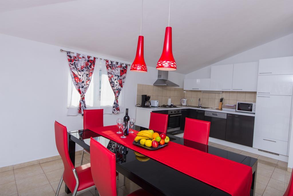 Apartments Barba Trogir Bagian luar foto