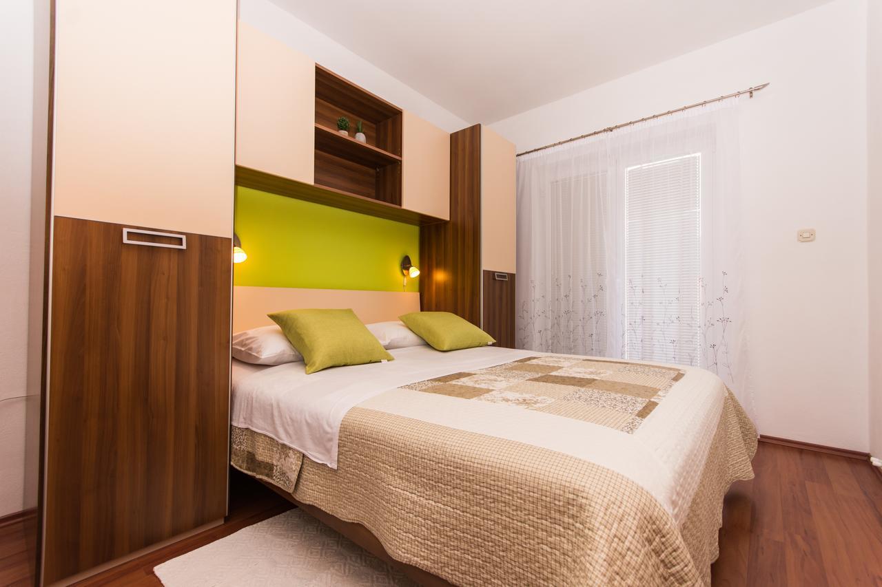 Apartments Barba Trogir Bagian luar foto