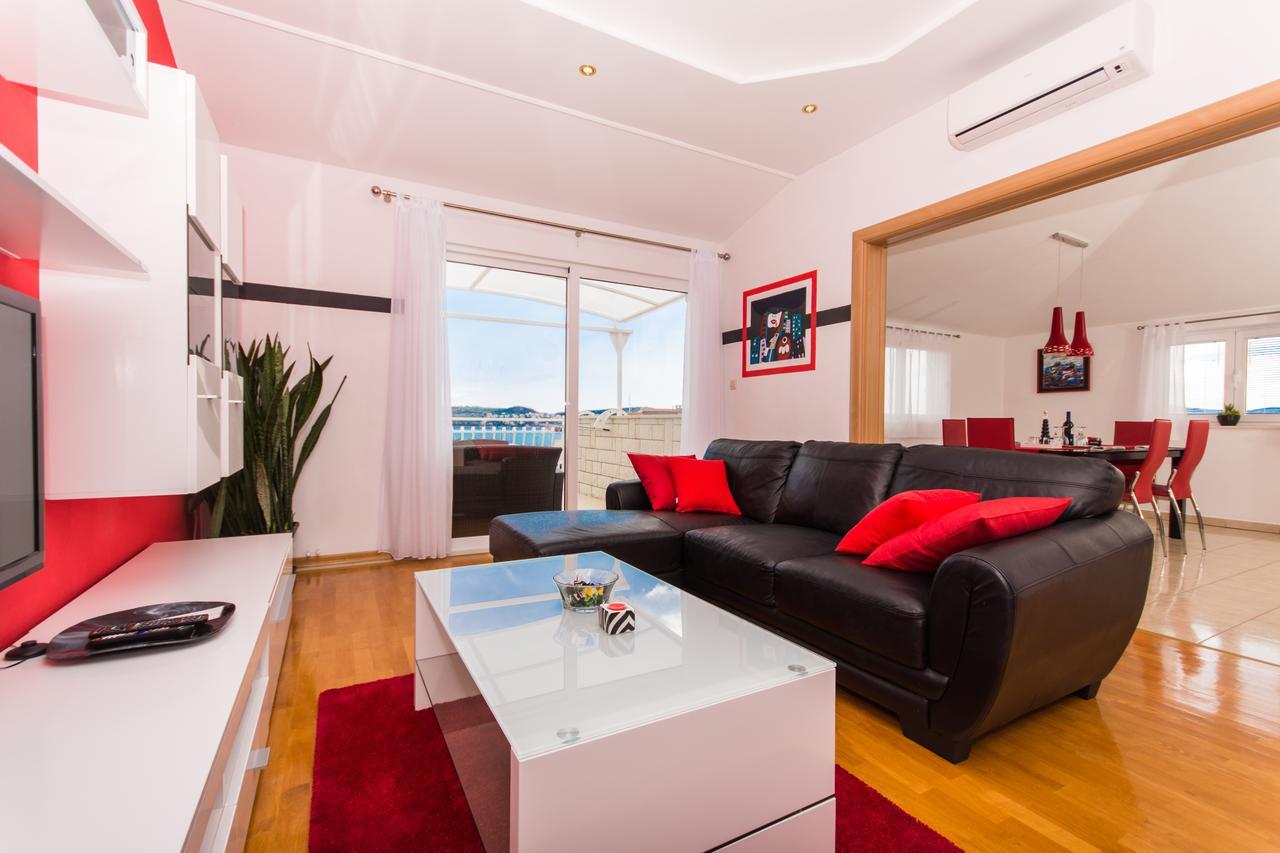 Apartments Barba Trogir Bagian luar foto
