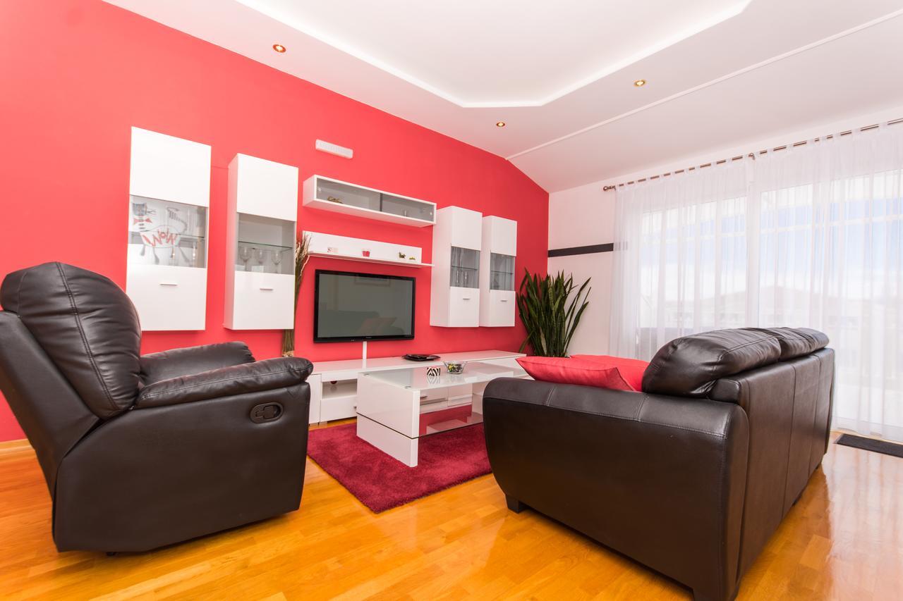 Apartments Barba Trogir Bagian luar foto
