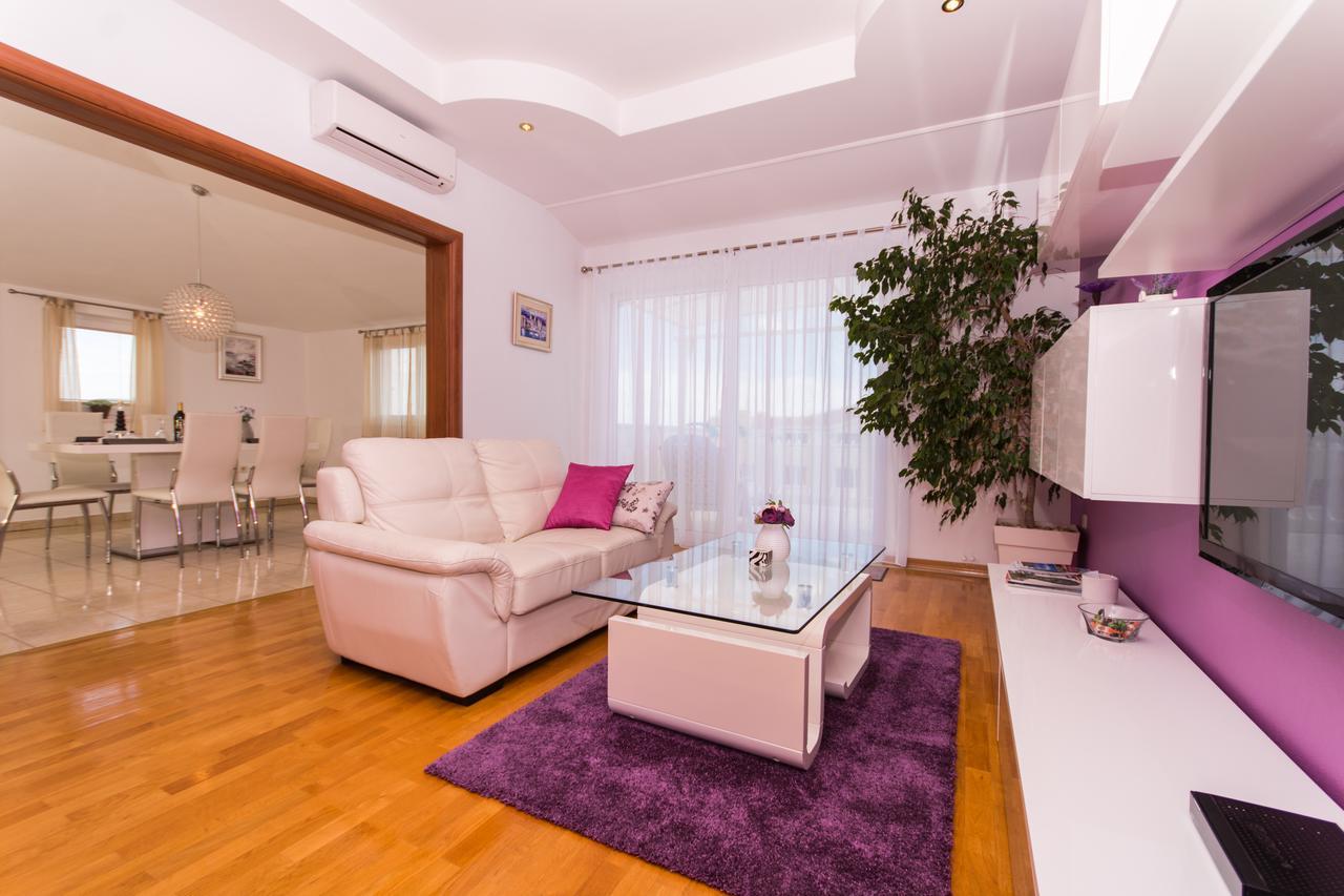 Apartments Barba Trogir Bagian luar foto