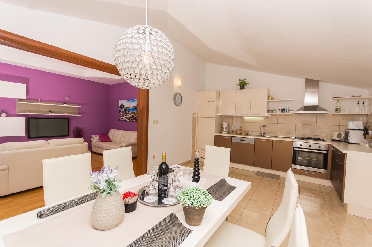 Apartments Barba Trogir Bagian luar foto